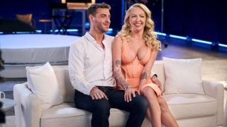 WIFEY – Victoria Rey – Cute Blonde Hotwife Gets Fucked Doggystyle