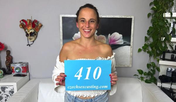 CzechSexCasting – Reina Ross – She wanted to take a picture, but she got a hard cock – E410