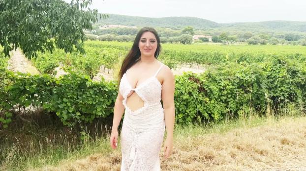 jacquieetmicheltv – Luna Doll, supercharged with two guys!