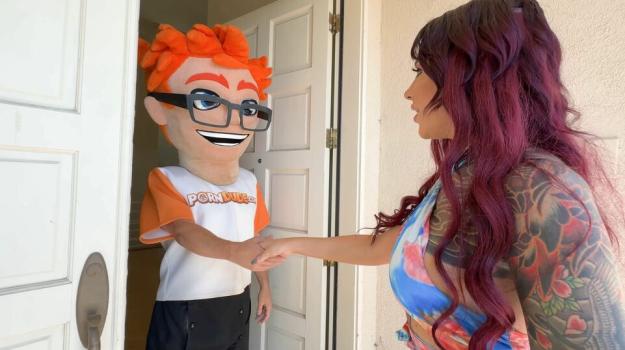 PornDudeCasting – Luna Legend Gets Inked by Porn Dude