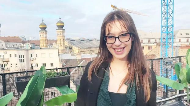 jacquieetmicheltv – Mia Devil counts by twos!