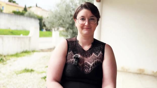 jacquieetmicheltv – Lauf sucks two big dicks at the same time, like a champion!