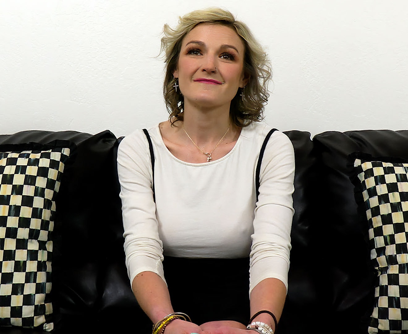 BackroomCastingCouch – Holly – Happy HotWife, Happy Life