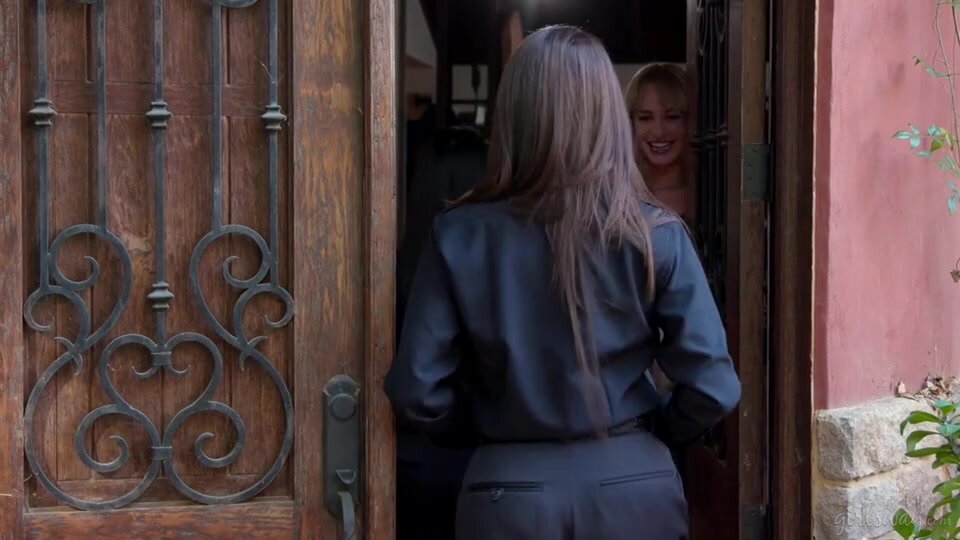 Naughty lesbians crazy foursome sex video