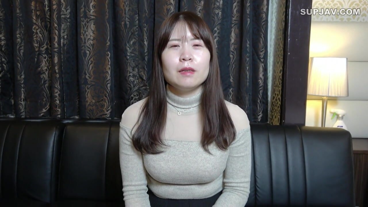 [Personal Shooting/Amateur] (Face Revealed In The Main Video) 30-year-old 〇na-chan. She Usually Works As A Manager, But She Releases Her Work Stress At Night. I’ll Let You Cum Inside Her Beautiful Shaved Pussy Without Any Hesitation.