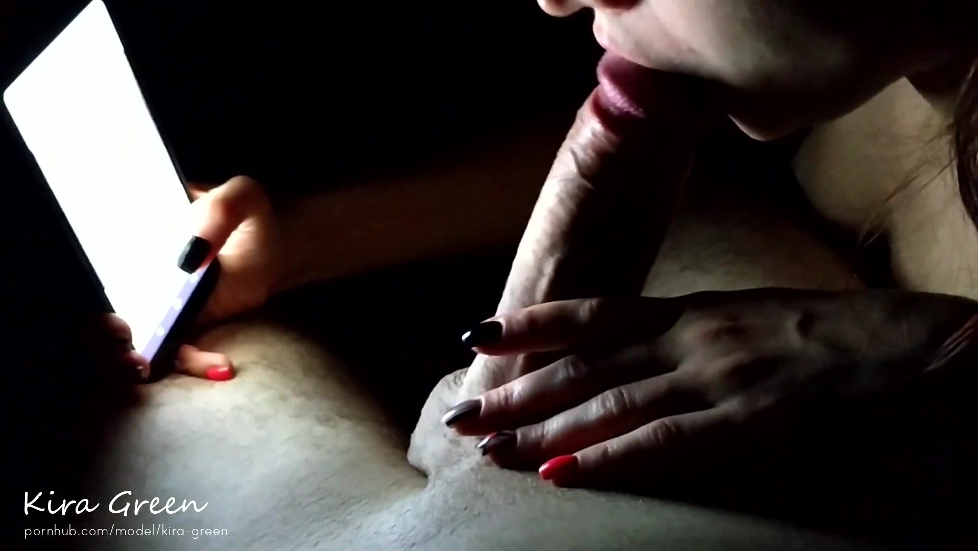 Kira Green – Wife Sucks Husband’s Cock While Scrolling Instagram – Amateur Homemade Teen Kira Green