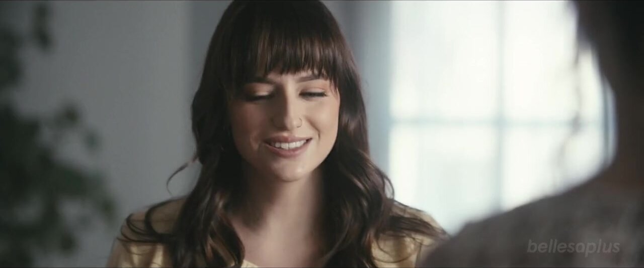 Lpxi Lunq Lanq Smqlls Busty Teacher Reunites With A Former University Student And They Have A Lesbian Affair