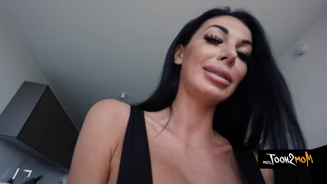 A bored, amply endowed mature woman named Nikita Reznikova offers a bribe to an acquaintance so that she can go out.