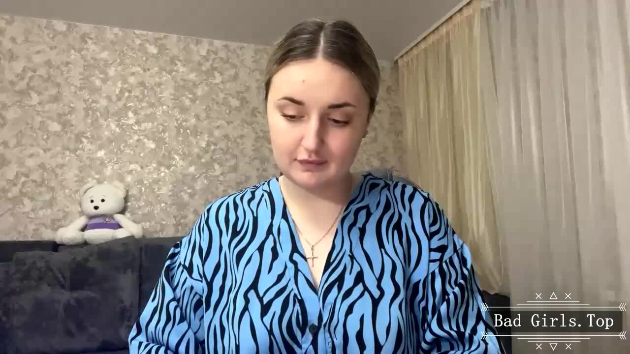 Chubby very pretty amateur webcam milf solo
