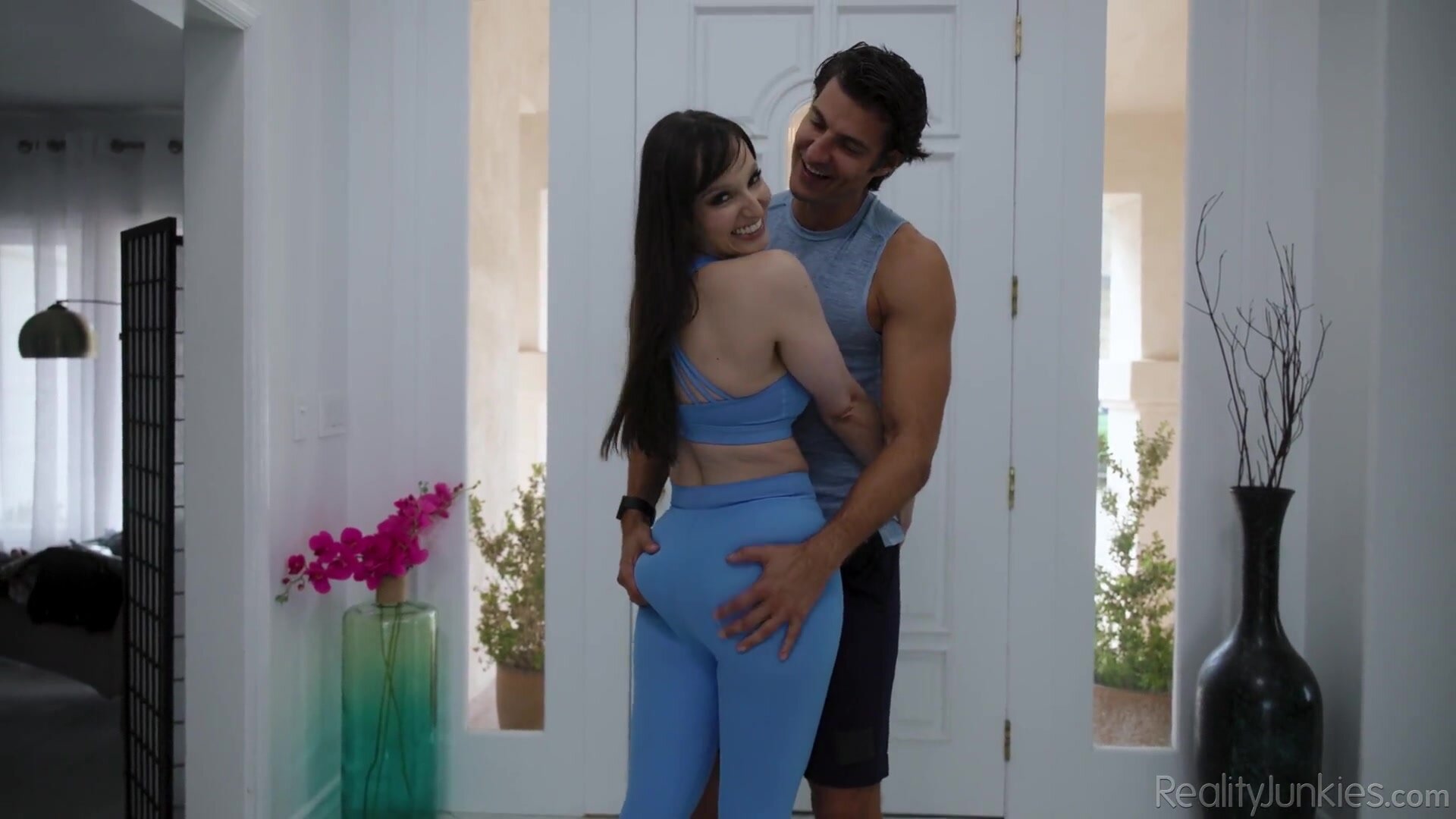 Lpxi Lunq Busty Wife Cheats And Has An Affair With Her Stud Personal Trainer