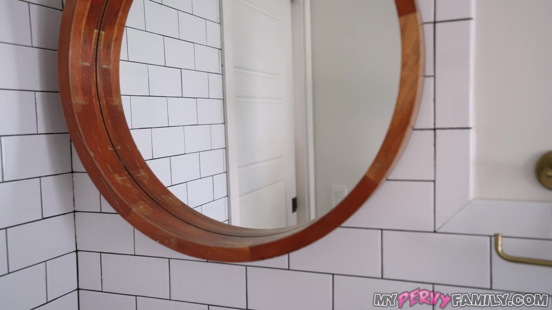 MyPervyFamily – Chloe Adams Let Stepmommy Help You Finish