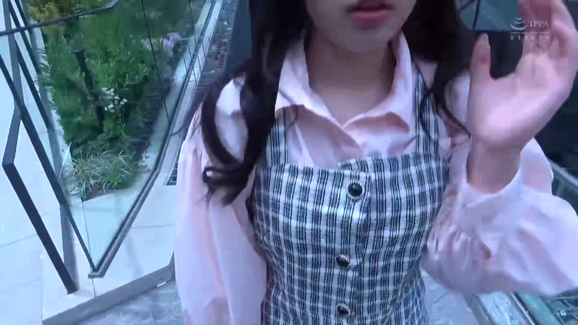 NPJS-102 “Let’s turn on the lights and take pictures at a hotel instead of taking pictures on the street lol” I persuaded an aspiring influencer with a sexy body to take pictures in cosplay! I took her off! I fucked her! The whole story is recorded in its