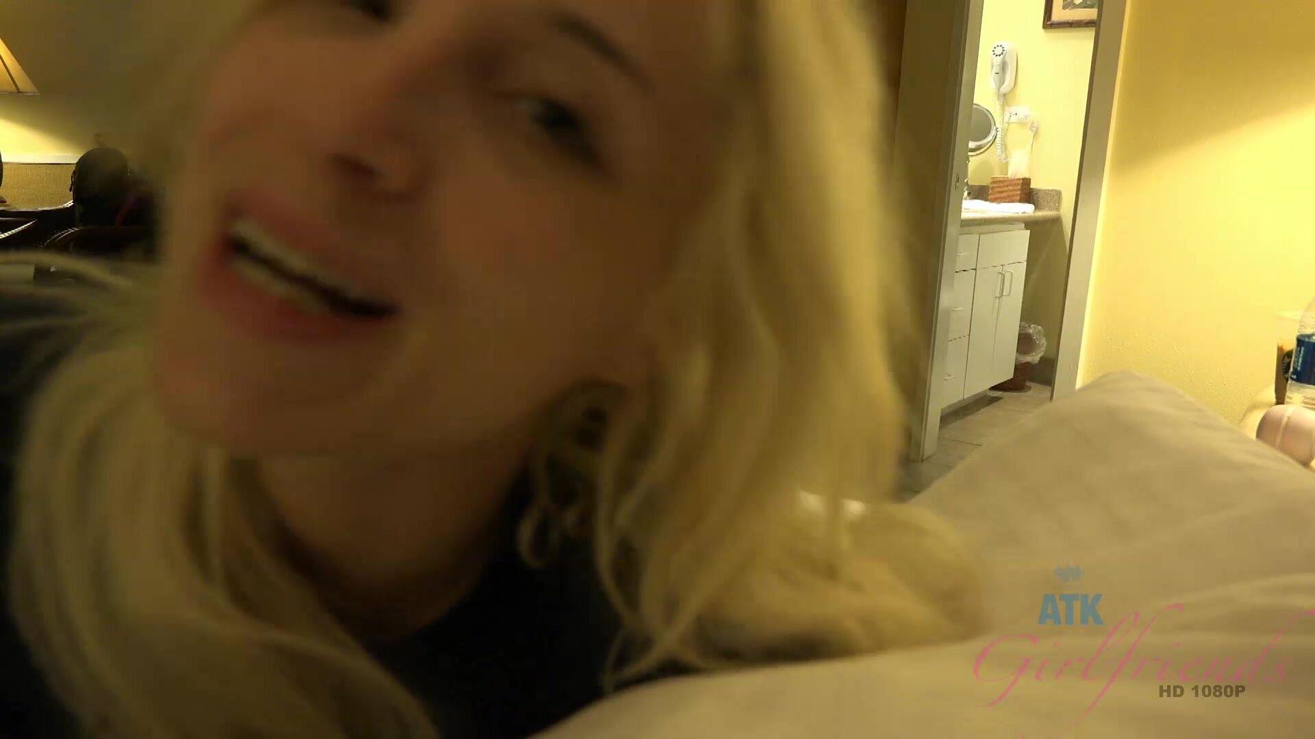 Virtual Vacation Piper Perri Hawaii 7/7