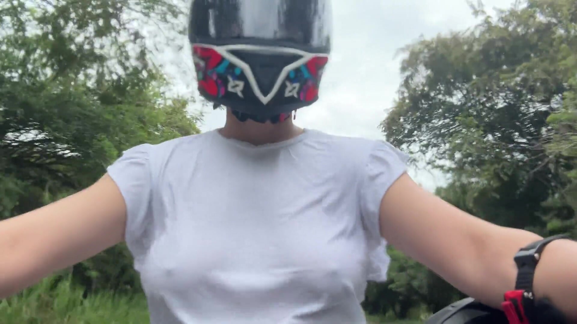 SweetFantassy – I Picked Up My Favorite Client From DIDI Without A Bra and Touch My Big Tits Again