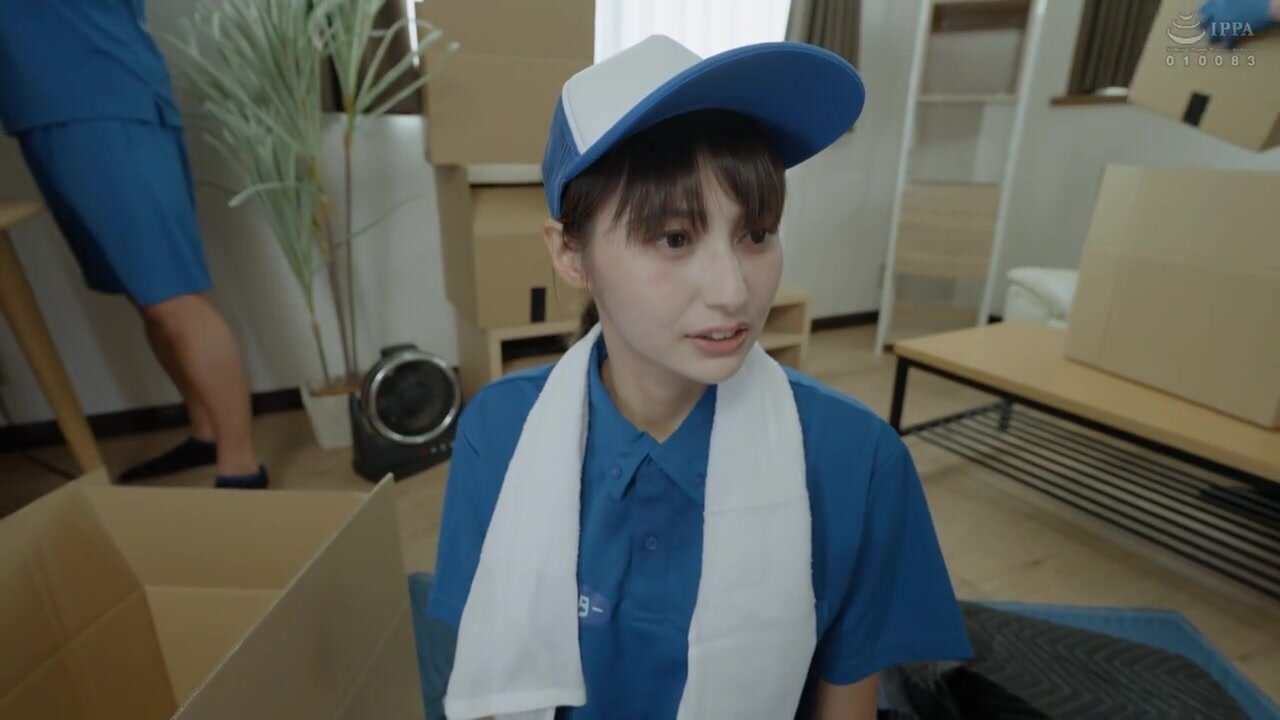 DVMM-355 Moving Company NTR: A newlywed wife in her 40s is the only one in a workplace full of muscular men, but she becomes addicted to sweaty sex with a young, insatiable dick and becomes a fleshlight – Honda Hitomi