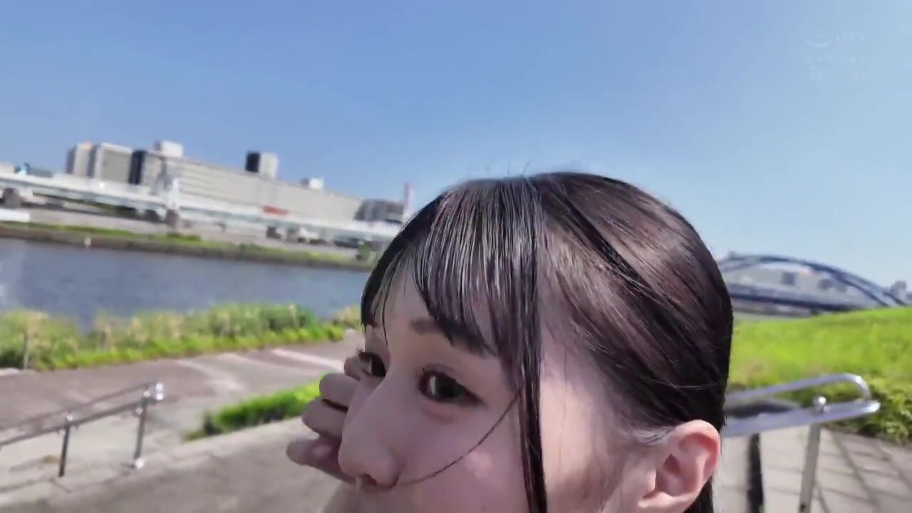 MUDR-359 Newcomer: A beautiful girl in a uniform with a translucent look. Sheer white skin, sensitive breasts, and a tight waist. The perfect innocent girl, Kazami Aria, makes her AV debut.