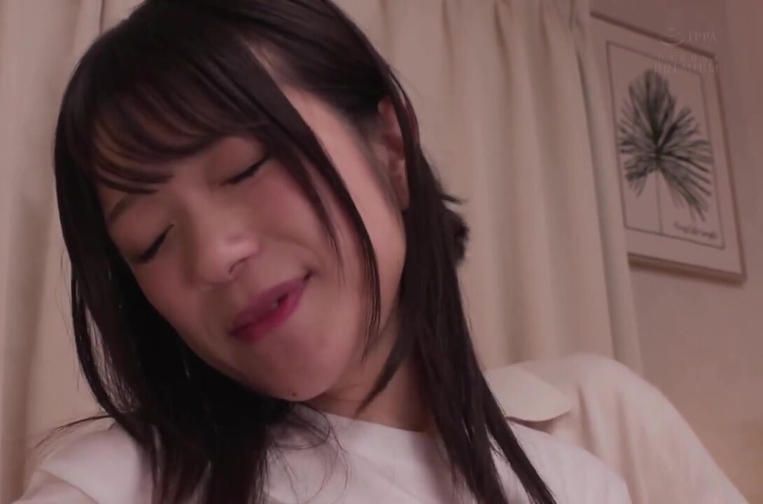 PRED-839 “I was popular with the ladies back then, even though I look like this,” “I’m still cute enough now…” “Huh…?” This is the story of a part-time wife who is still in love with her husband, but ends up being seduced by a promiscuous male college