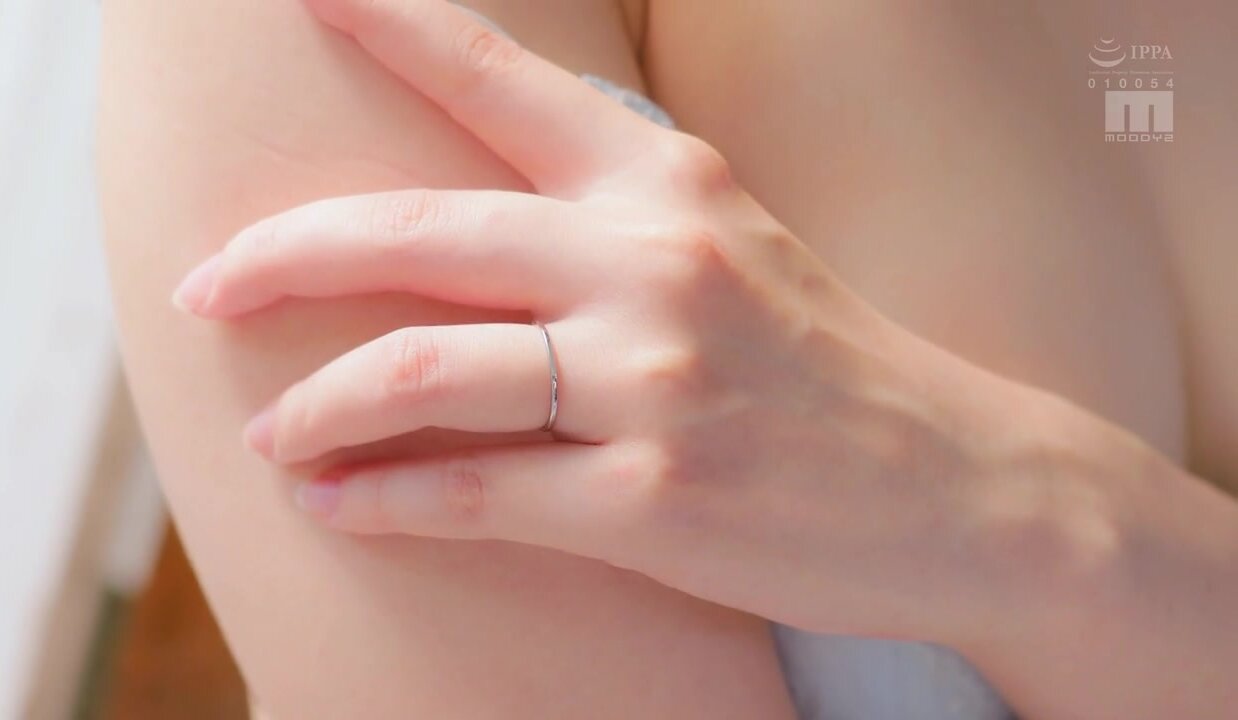 MIDA-551 A secret from her fiancé: A naughty woman with a pure face makes her immoral AV debut before walking down the aisle. A close-up documentary of her immorality, where she finds peace of mind and desires excitement, letting out lewd moans. Maria Aya