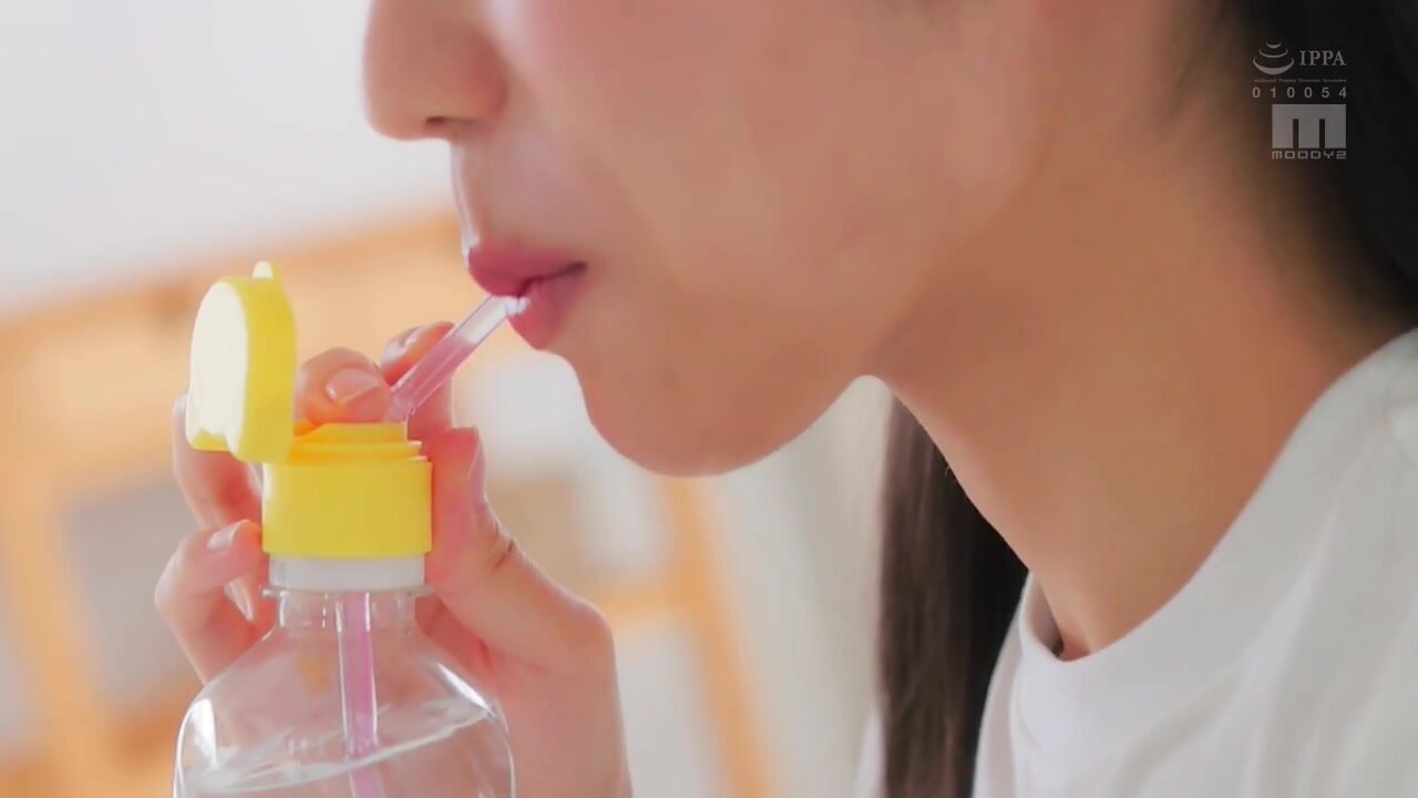 MIFD-712 Plump small breasts and a slim waist. 56cm waist, and a curve that bends as she cums. Saegusa Hiiro makes her AV debut.