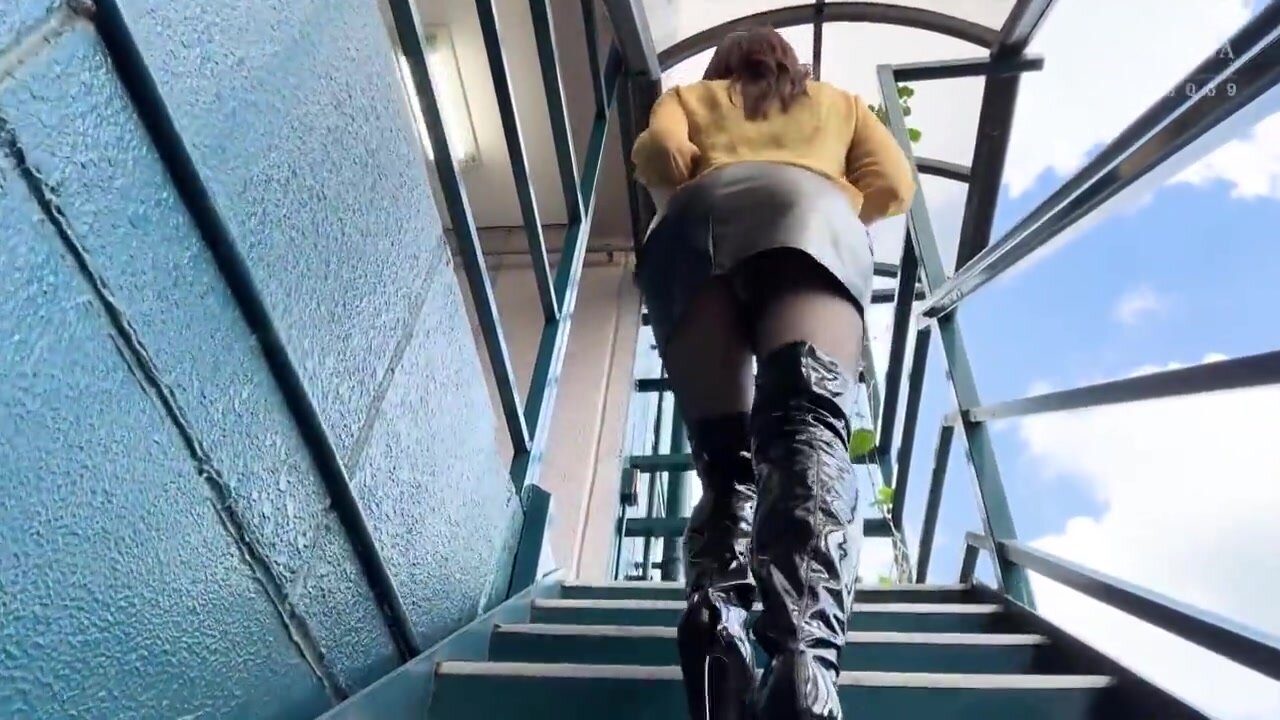 SYKH-176 Raw sex with a beautiful witch in boots. Her beauty melts in the pleasure of a quick dick… Misako, 33 years old, Aiba Misako