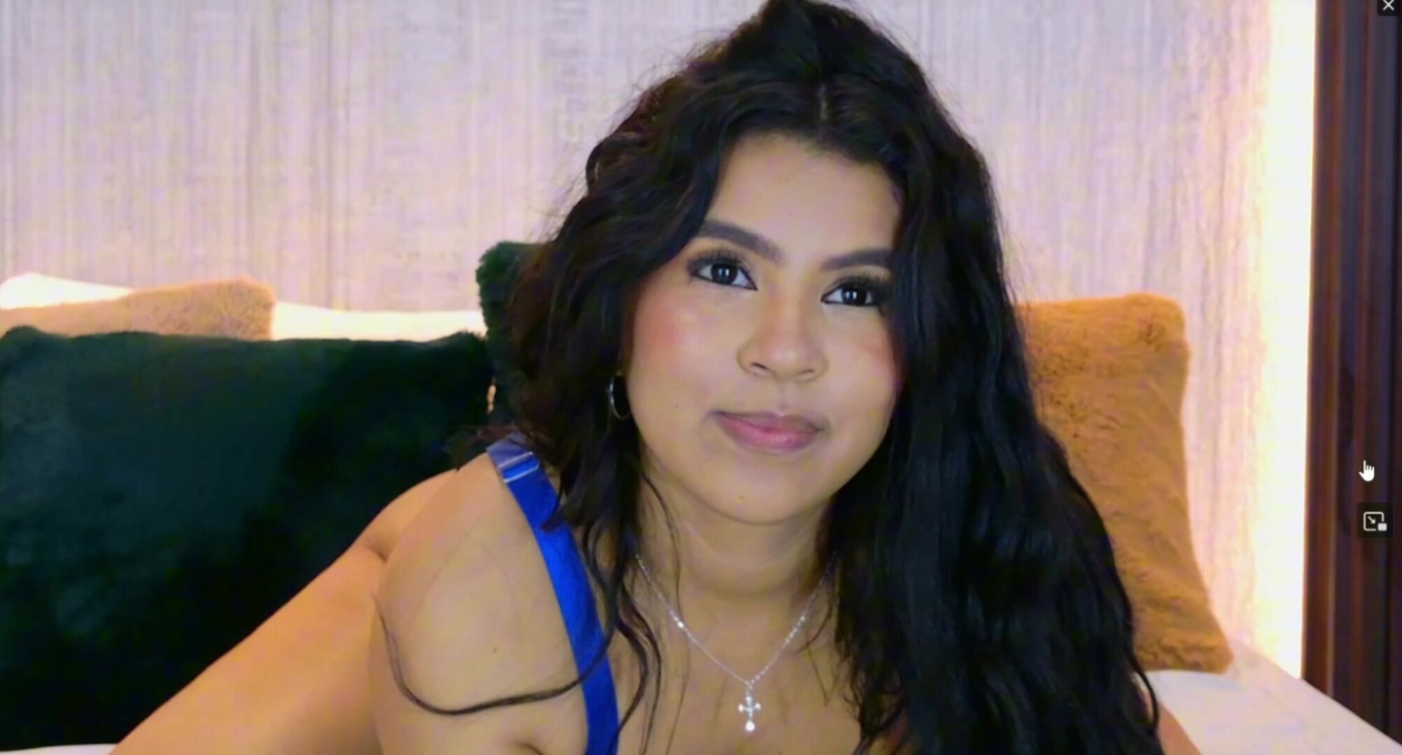 Sexy Colombian EmilyHunnter