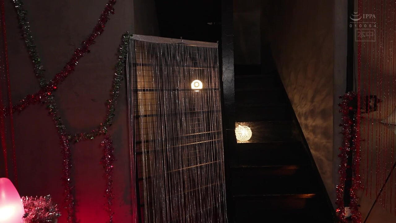 HMN-798 [Completely Subjective] “You’re dying to cum inside me, aren’t you?” A devilish young JK taunts you with a smirking French kiss while looking down on you and giving you a handjob to entice you to cum inside her. Jun Perfume