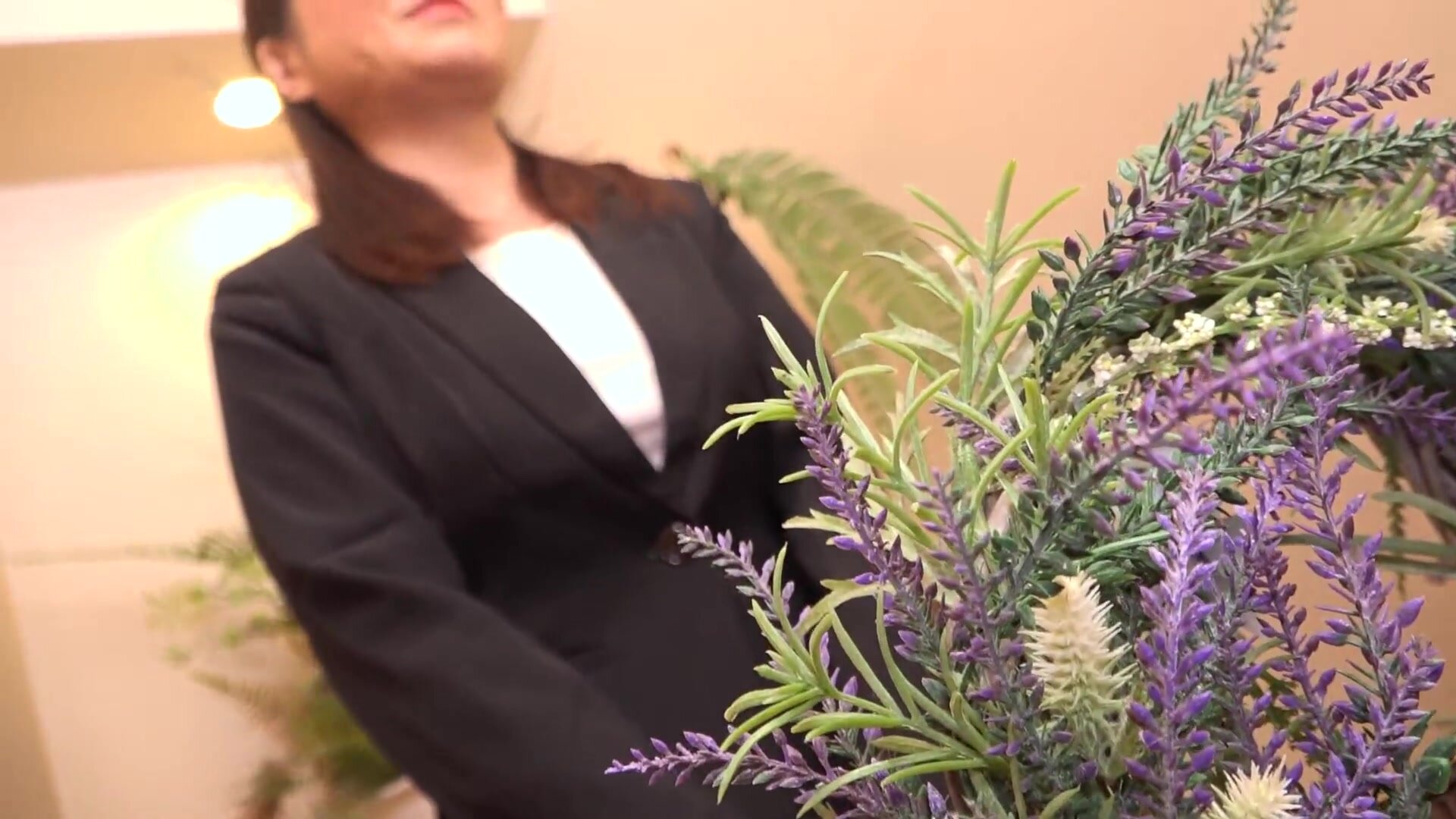 1PondoTV – Mio Futaba Hotel Concierge Who Also Handles Customer Harassment