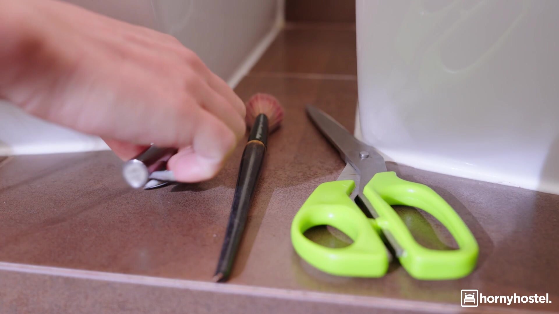 HornyHostel – Sara Diamante