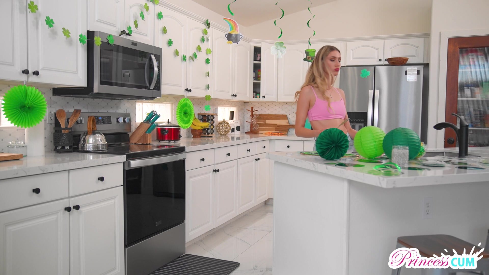 PrincessCum – Emily Jade Sucking Leprechaun Cock On St Pattys Day