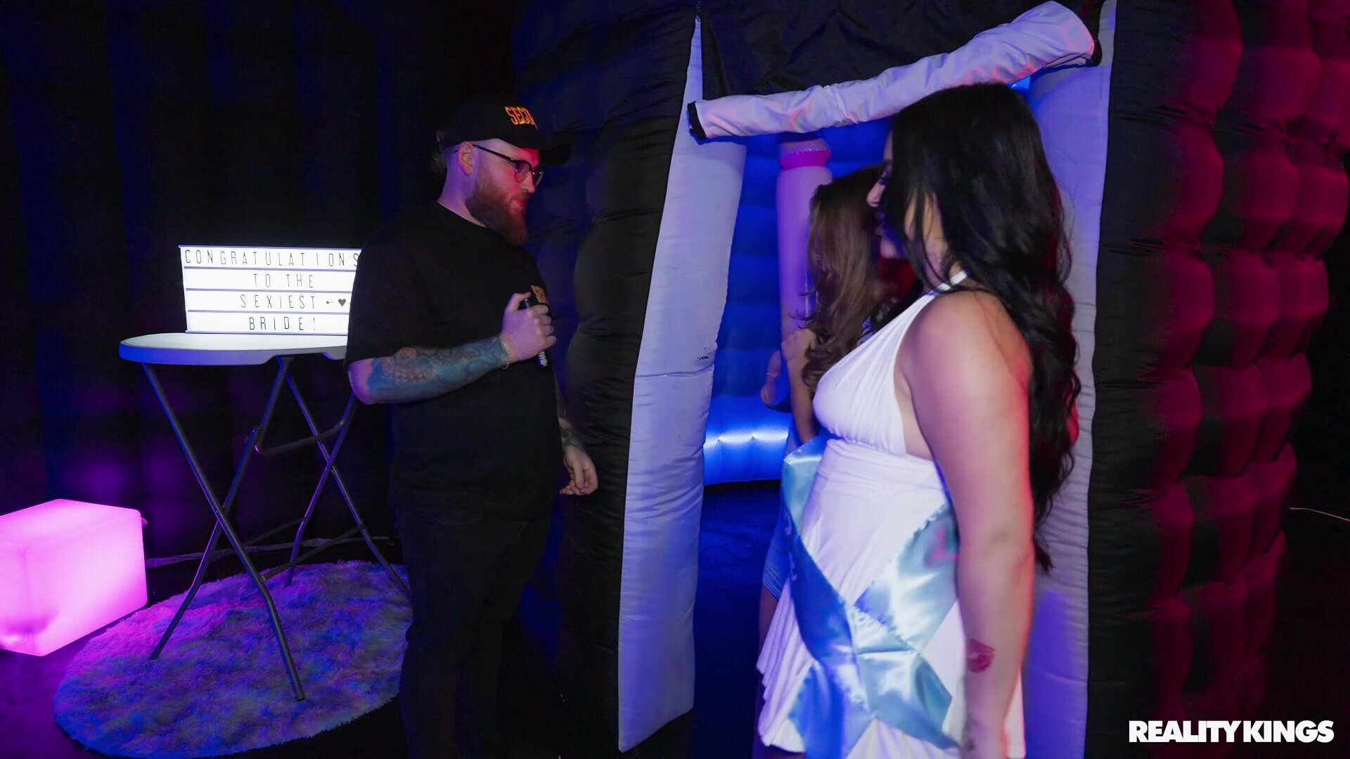 The Final Fling21875