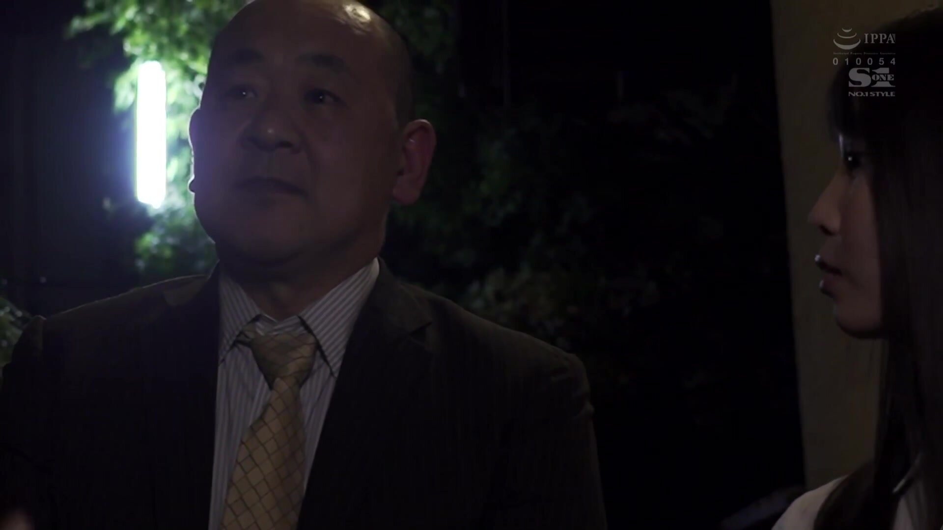 SSNI-867 It’s Late At Night, 11 P.M., And I Had Missed The Last Train Home While On A Business Trip With My Boss, Whom I Hate With A Passion, And Now I’m Stuck With Him In This House, Out In The Middle Of Nowhere… As This Horny Middle-Aged Dirty Old Man