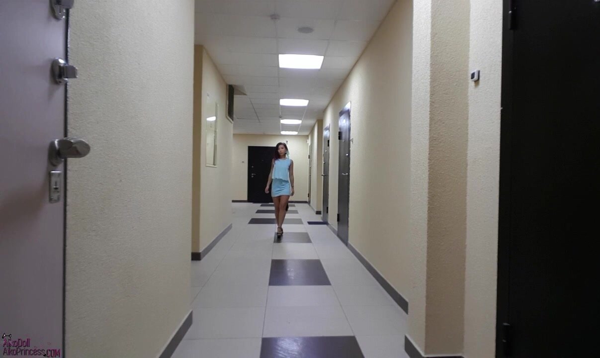 AsianDreamX – Hallway Fashion Show