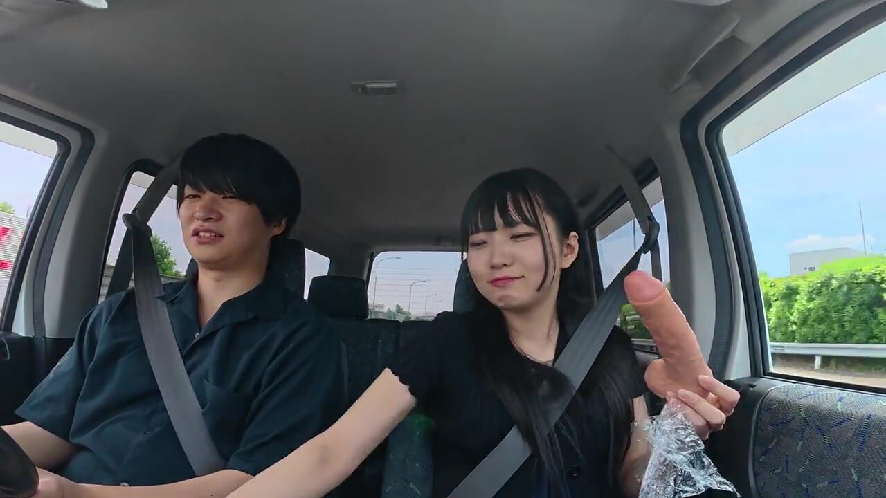 FJIN-126 A throat-throbbing girl who’s always ready to play. 100% SMILE Cum Swallowing Maika Hizumi