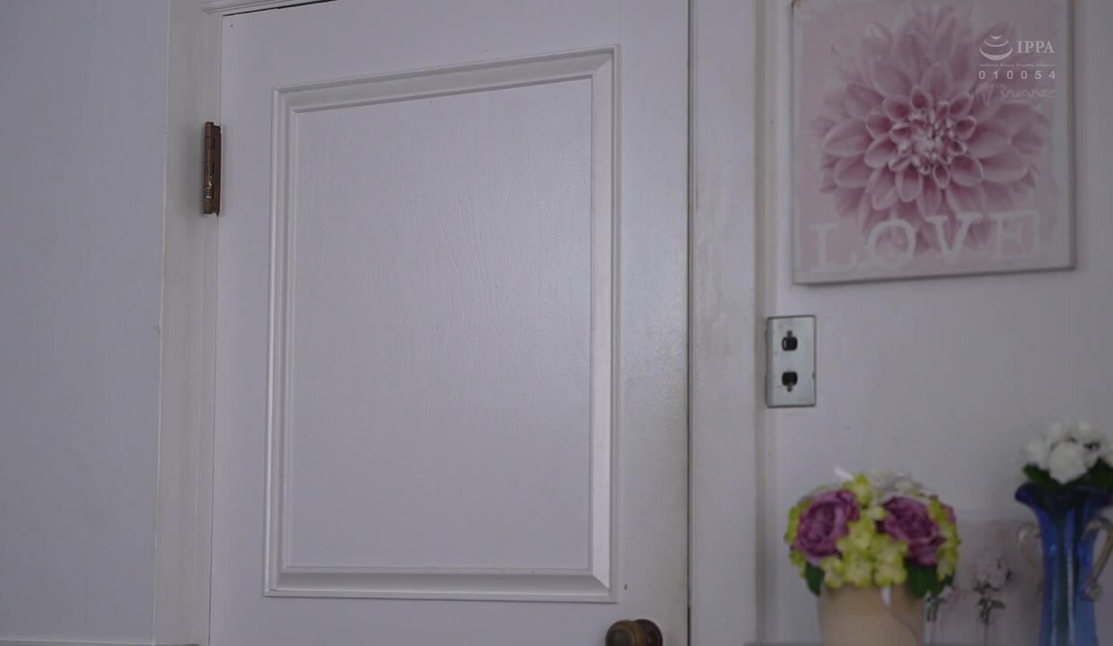 WAAA-622 I found out my cheeky niece’s weakness and immediately gave her a deep throat, spanked her beautiful ass, and creampied her. I did whatever I wanted and made her into a submissive maid who would provide physical service with her full consent. Rim