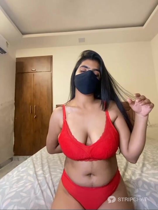 Stripchat indian Emmy_kapoor beautiful boobs show