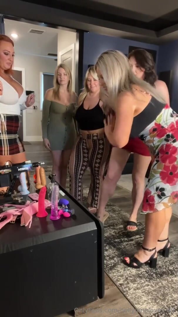 Sexxy Jaimie Sex toy party