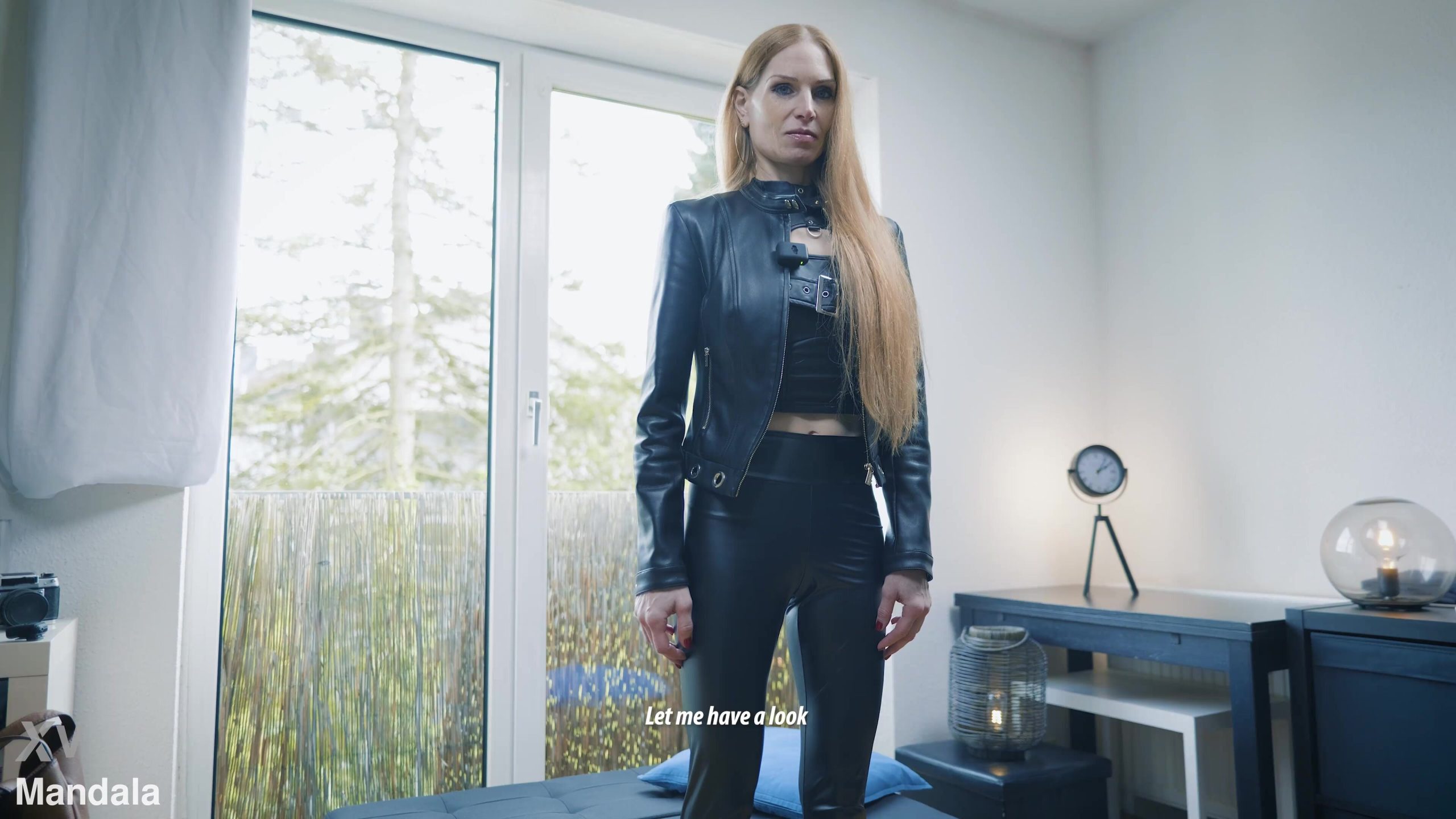 Hot MILF in leather and high heels – XVideosRED