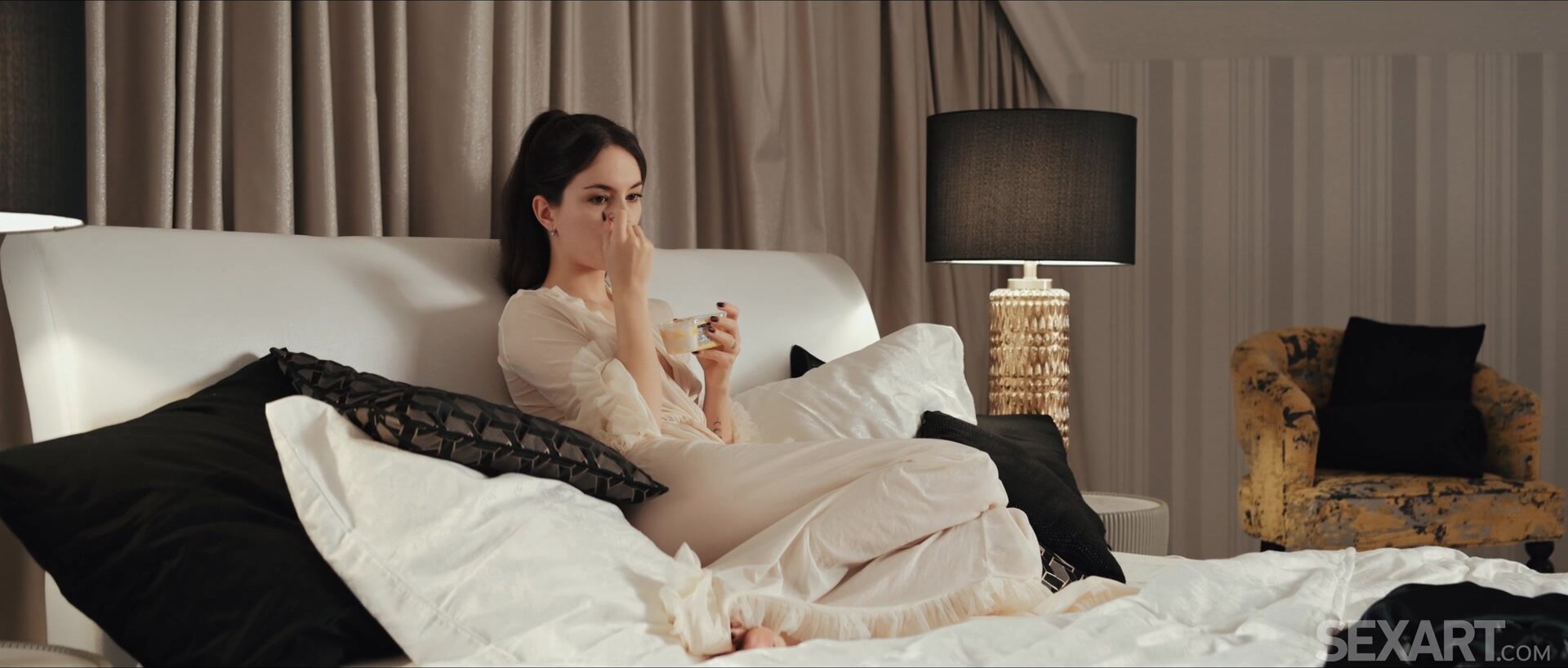 SexArt – Liz Ocean – Know The Taste