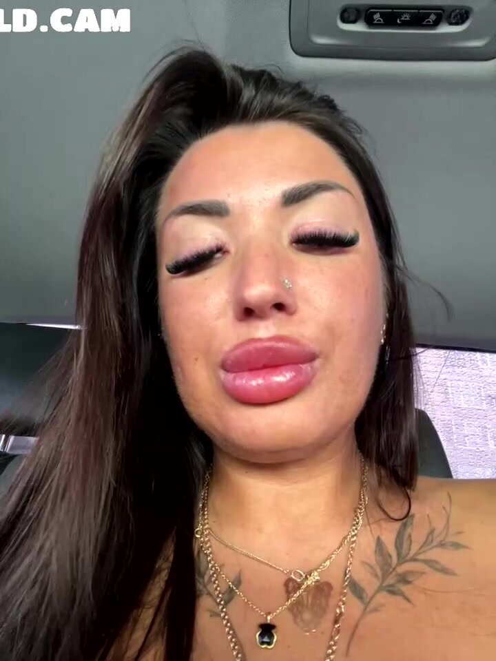 Freaky College Girl Flashes Pussy in Car Closeup