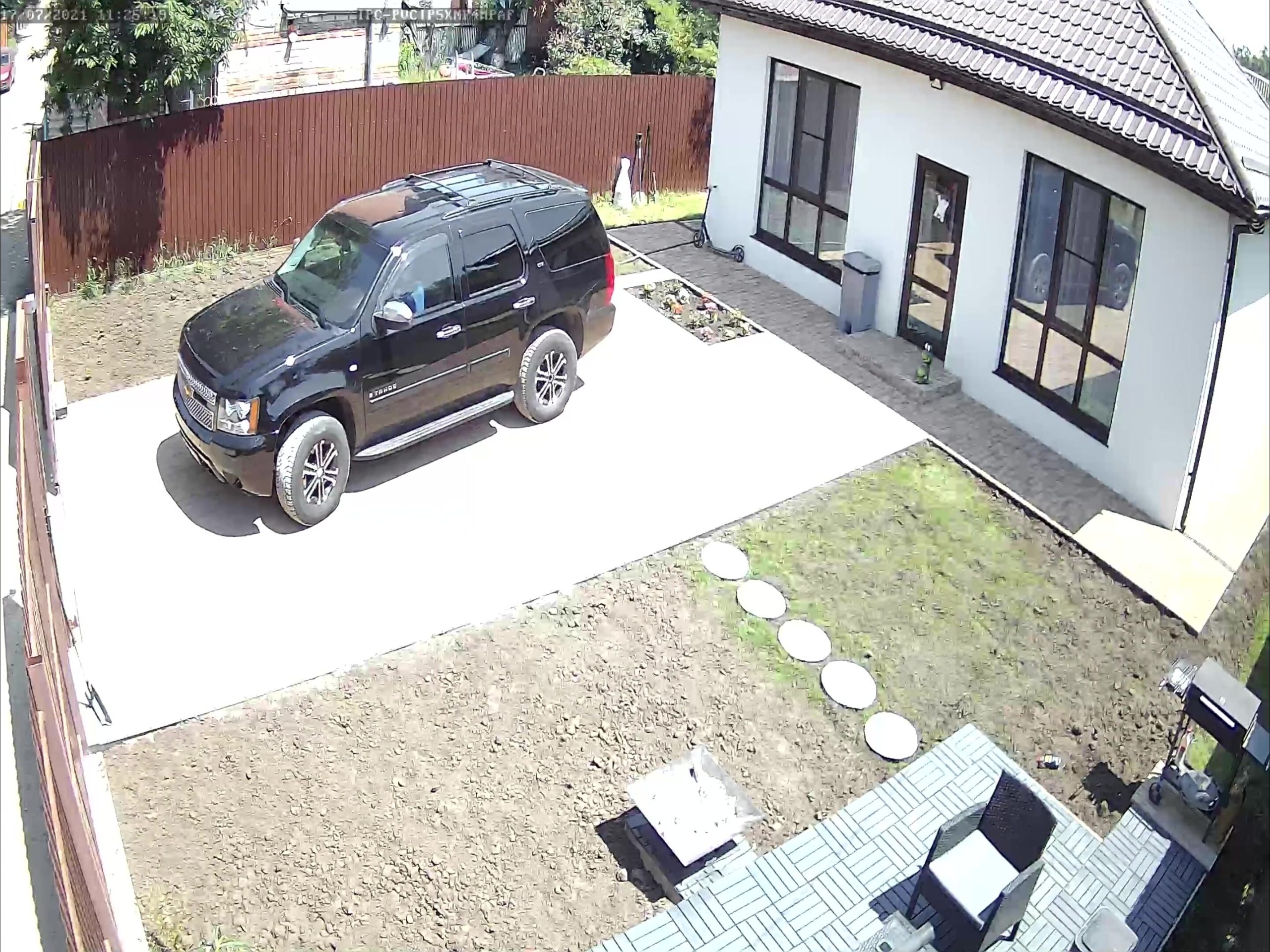 Luna Roulette – Caught In Front Of A Security Camera. Busty Girl Sucks Boyfriend In My Backyard¡