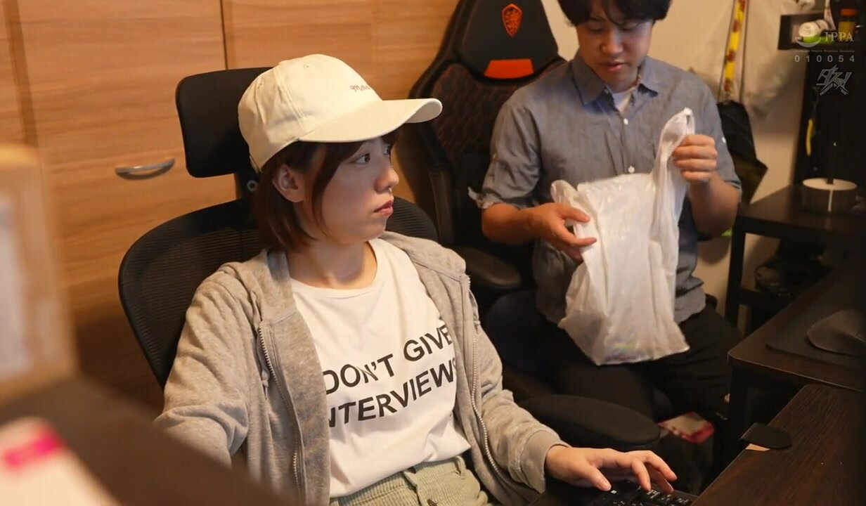 DASS-874 If you’re a female employee at an AV company, it’s only natural that you’ll be flowers during work hours! If you’re feeling horny, you can just flowers her! A free masturbator with no human rights, a beautiful AD Production Department: Yoshimi Ni