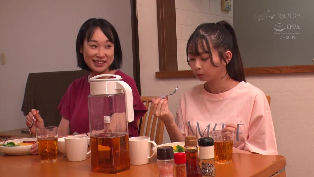 NHDTC-164 A stepdaughter raised by a terrible ex-father is willing to swallow her new father’s cum without hesitation [Mochizuki Family]