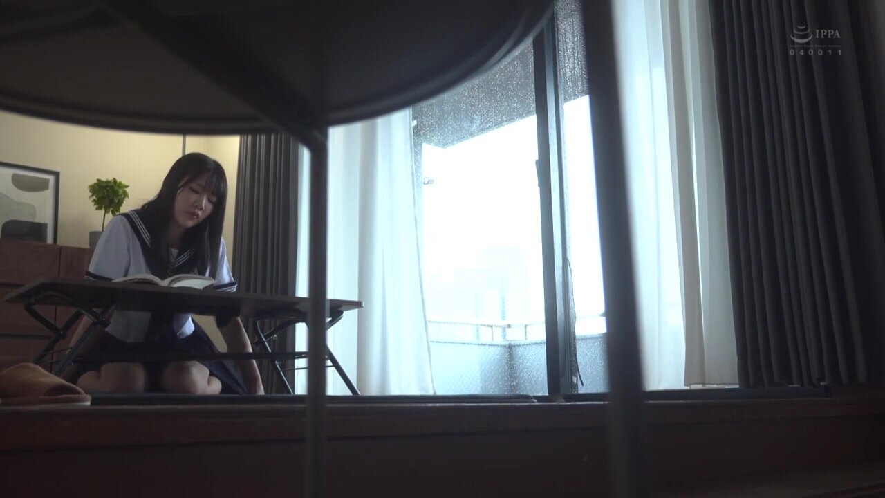 APNS-401 A schoolgirl obsessed with the desire to expose herself… Her uterus aches with the thought of someone seeing her pussy… Yuno Sakura