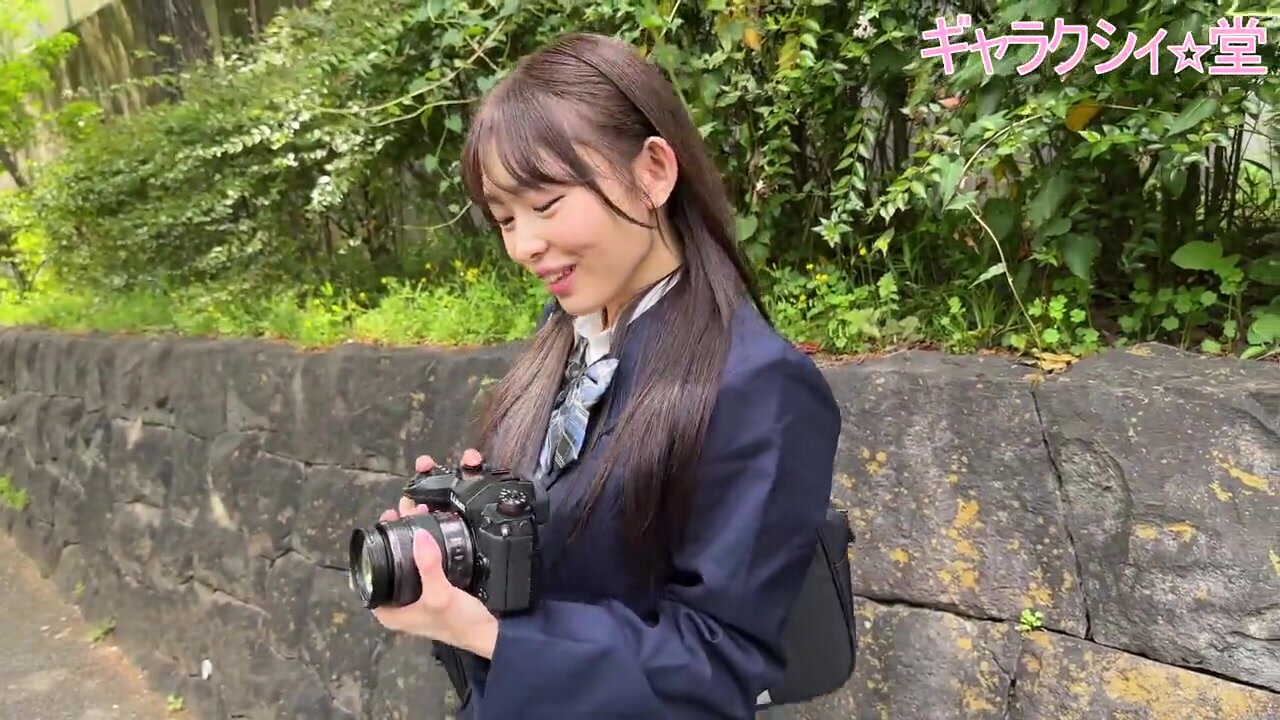 The Super Cute Camera Girl Whose Photos Taken With Her Own Camera Are Going Viral Is Now Releasing A Creampie Sex Video In Which She Herself Is The Subject! !