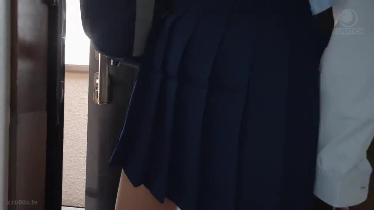 LULU-424 My cheeky big-assed JK niece was staying with me, and she teased me with her miniskirt panties, so I rubbed my panties against her and ejaculated all over her! I took advantage of her confusion and thrust my big adult cock into her, making her un