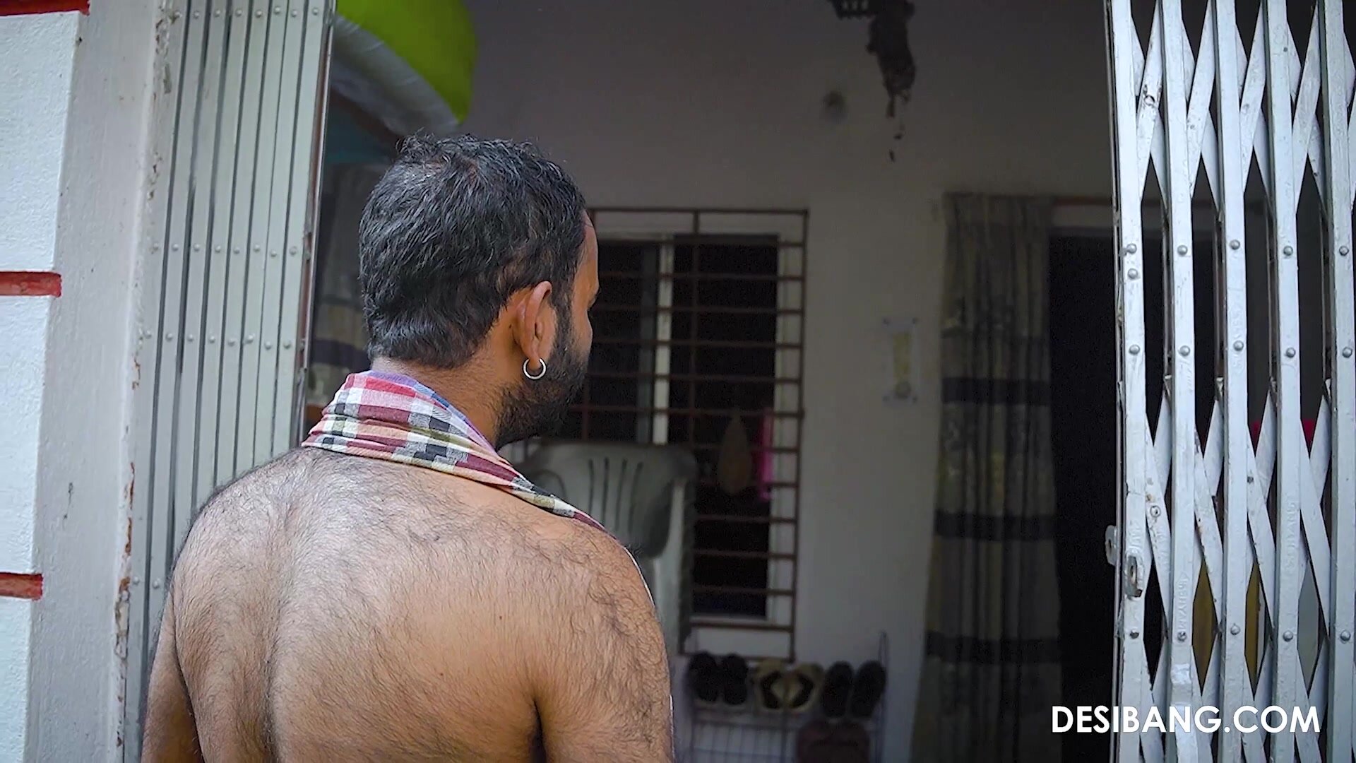 DesiBang – Busty Indian MILF With Curves Gets Nailed