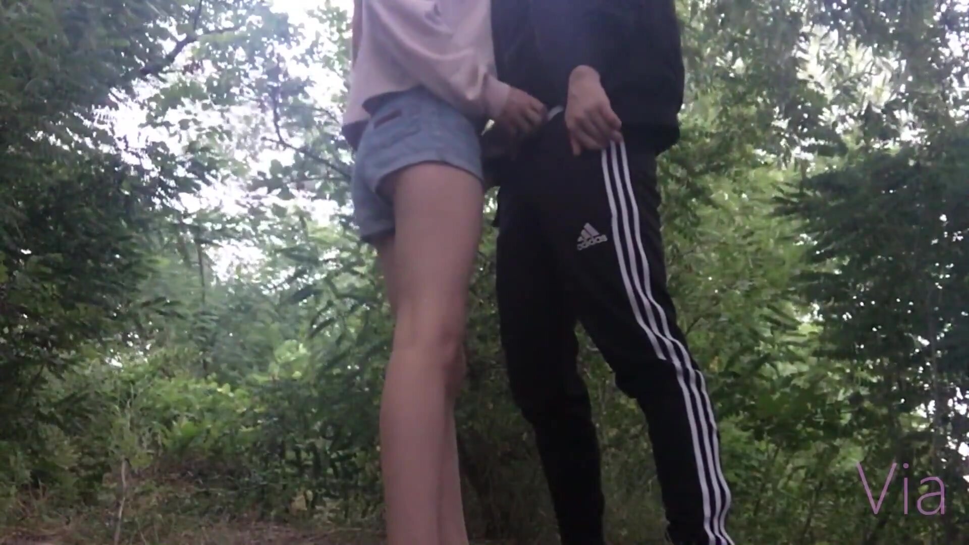 Via Hub – Teen Was Fucked on Her First Date in Park