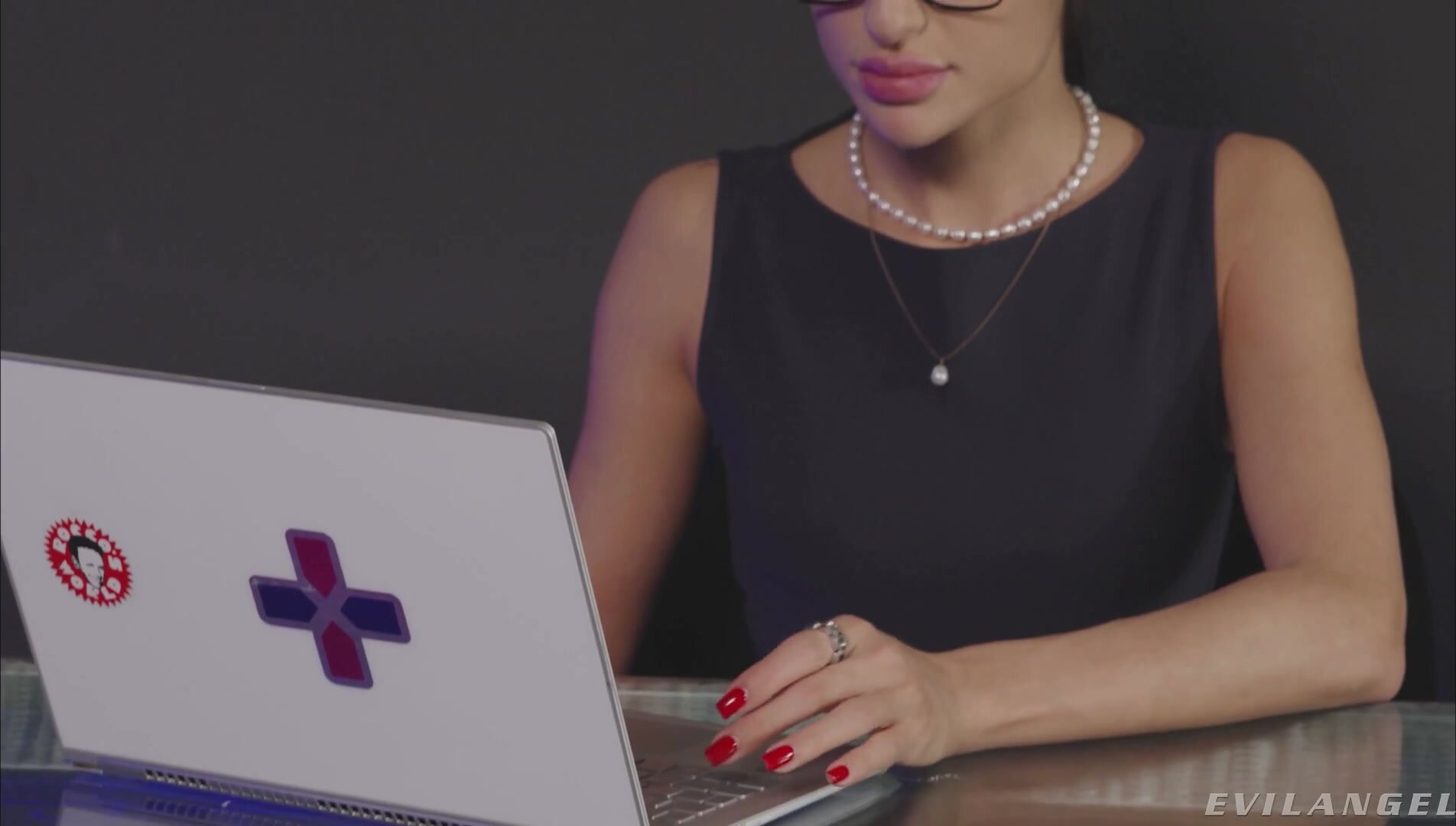 EvilAngel – Ara Mix And Emma Evans