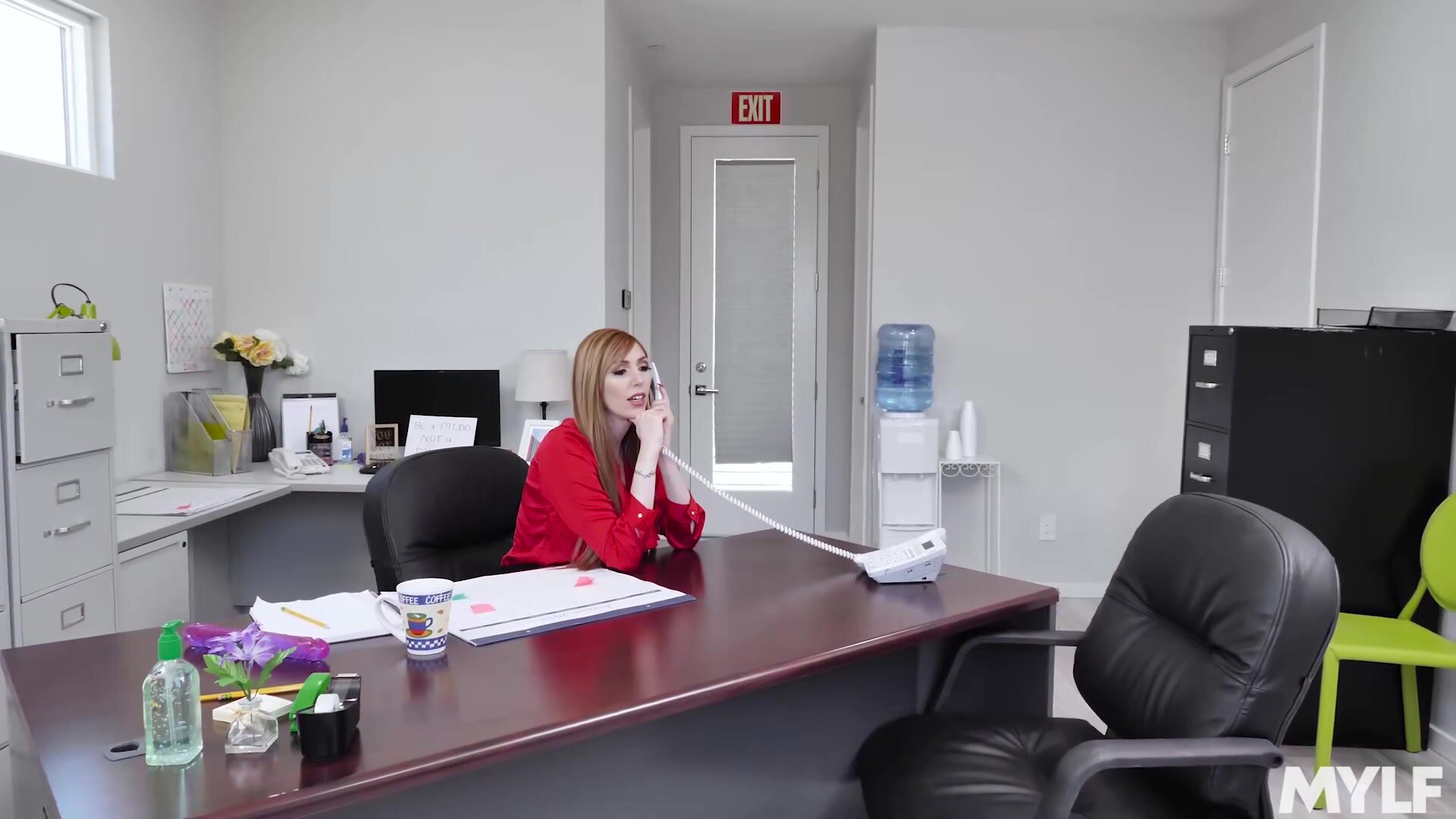 Lquren Pyillips Busty Redhead Boss Satisfies Her Sexual Desires With A Stud In The Office