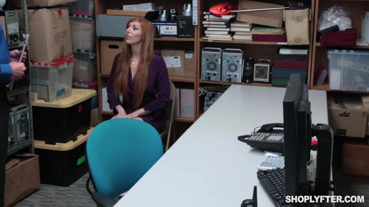 Lquren Pyillips Scqrlett Snxw Busty Redhead Stepmother And Stepdaughter Have A Foursome With Store Security Guards